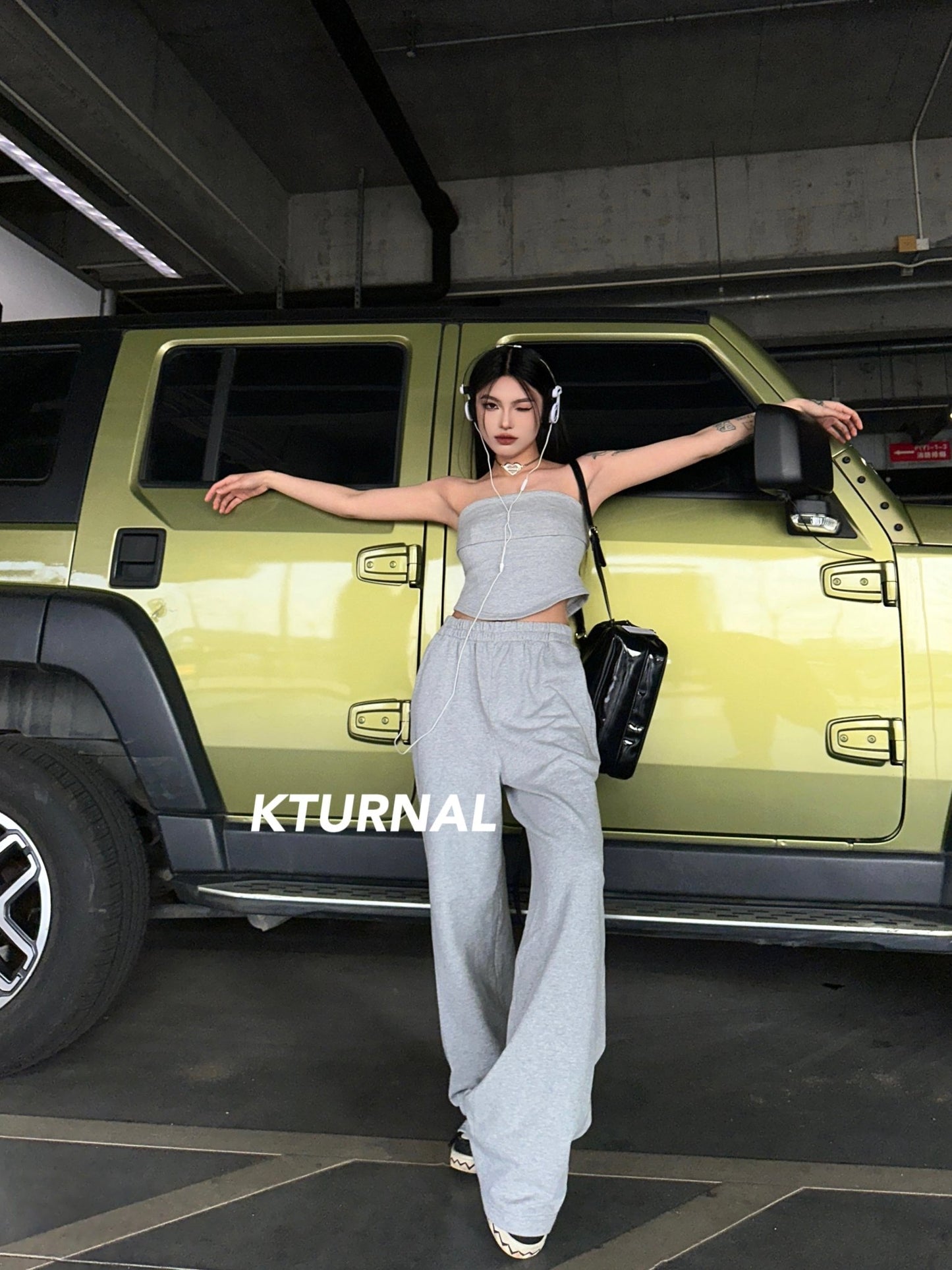 23SS Glamour Grind: American Street Style Sports Tube Top and Trousers - Kturnal