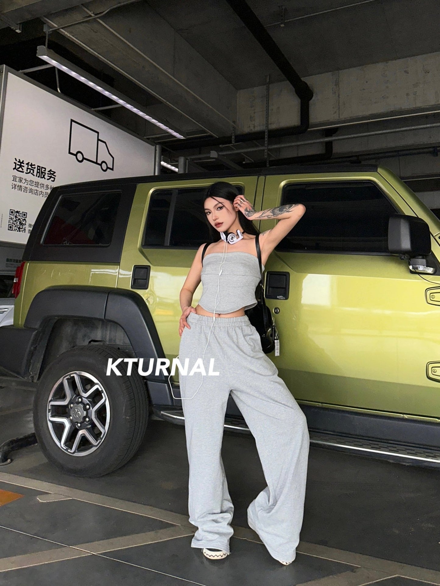 23SS Glamour Grind: American Street Style Sports Tube Top and Trousers - Kturnal