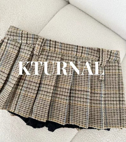 Woolen Pleated Youthful College Style Asymmetrical Mini Skirt - Kturnal